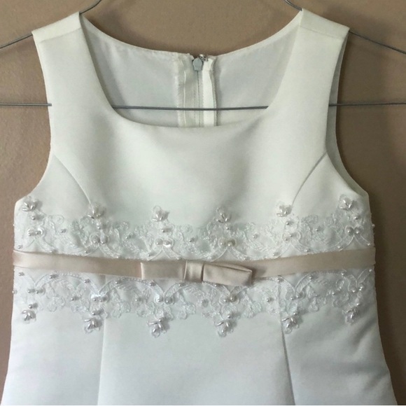 David's Bridal Other - David’s bridal Michelangelo flower girl dress size 6